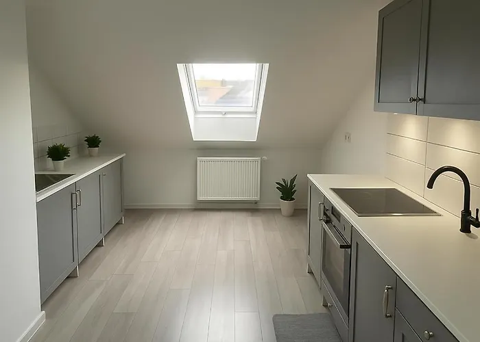 Apartment Monteur- Und *